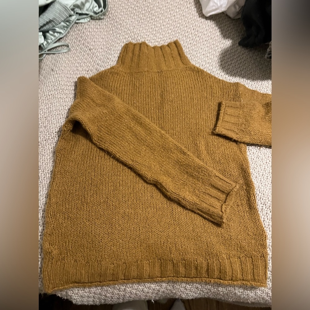 Burnt yellow sweater